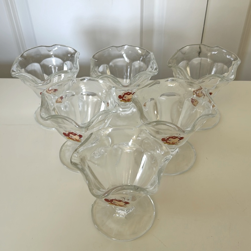 Borden Elsie the Cow - set of 6 vintage sundae glasses - excellent condition